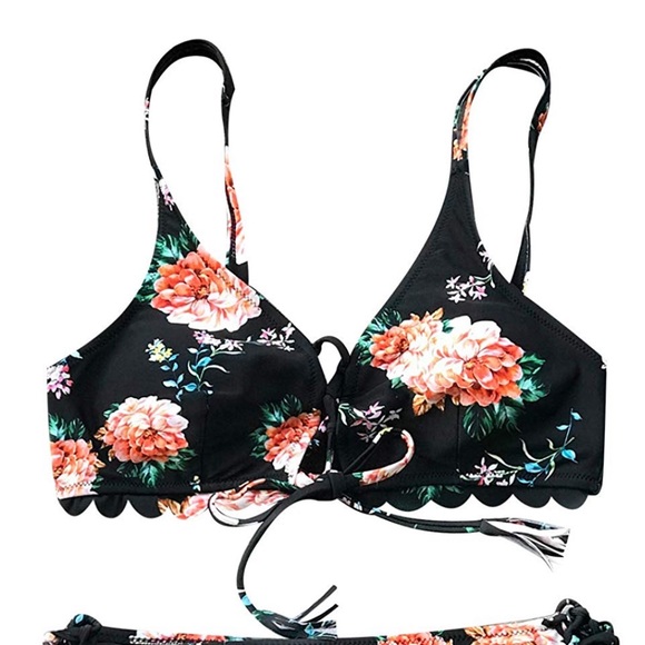 CUPSHE floral tie front bikini top - Picture 2 of 2